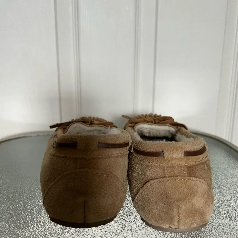 Minnetonka Suede Faux Fur Tan Slippers Size 3